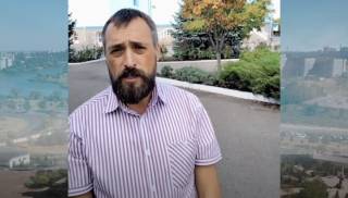 В Кривом Роге верующие УПЦ передали финансовую помощь пострадавшим от обстрелов в Никополь