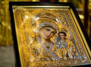 Сегодня православные верующие празднуют день Казанской иконы Божьей Матери
