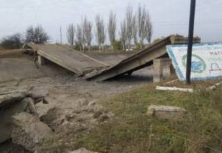 В Херсонской области взорвали мост