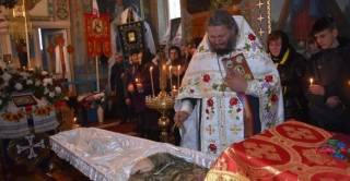 В четырех епархия УПЦ священник отпели украинских воинов