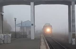 Появилось видео, как в Николаев прибыл первый с начала войны поезд