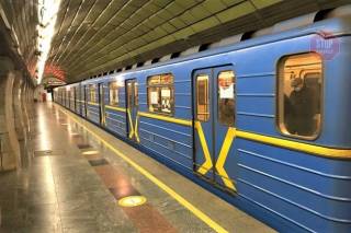 Стало известно, где в киевском метро можно подзарядить гаджеты