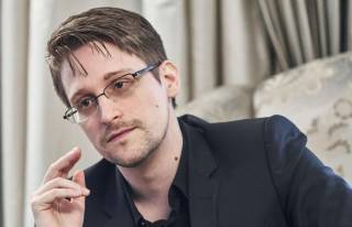 Сноуден получил российский паспорт