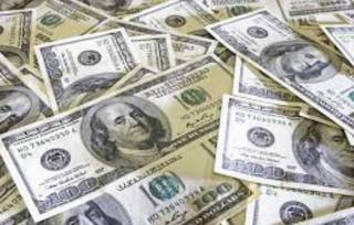 Курс доллара в Украине падает два месяца кряду