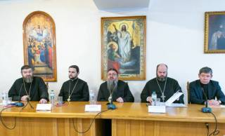 В УПЦ заявили СМИ о давлении и дали оценку шуткам комиков о Церкви - пресс-конференция в Лавре