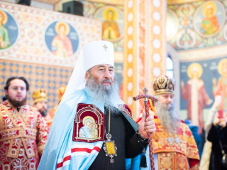 В столичном Варваринском храме верующие УПЦ празднуют престольный праздник