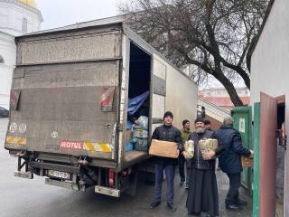 Винницкая епархия УПЦ передала 15 тонн гуманитарной помощи жителям Херсона