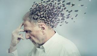 Названы факторы, провоцирующие болезнь Альцгеймера