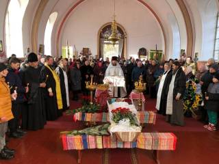 На Сумщине отпели погибшего на войне сына священника УПЦ