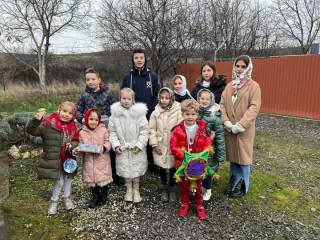 На Закарпатье ученики воскресной школы УПЦ передали 10 тыс грн на нужды ВСУ