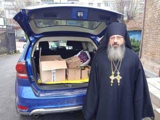 Священники Житомирской епархии УПЦ передали гумпомощь защитникам Украины