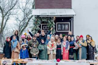 В столичном монастыре УПЦ на благотворительной ярмарке собрали 50 тыс грн для ВСУ