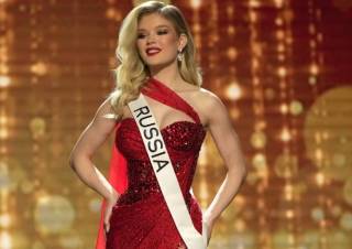 Представительница России показала fuck со сцены на конкурсе «Мисс Вселенная»