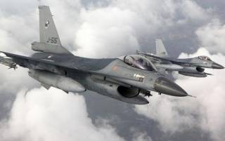 На Западе заговорили о возможности передачи Украине истребителей F-16