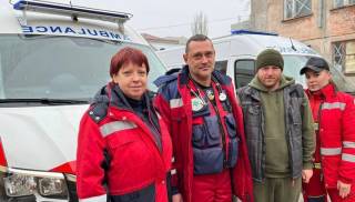 Священник Одесской епархии УПЦ передал гуманитарную помощь врачам Херсона