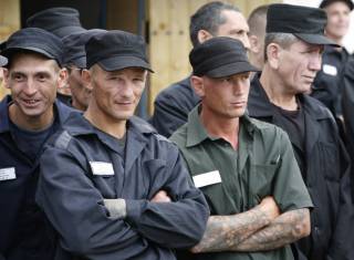 Оккупанты вербуют в Мелитополе заключенных для своих ЧВК