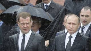 Путин сошел с ума в 2011-м, когда его мог убить Медведев, - экс-сотрудник КГБ
