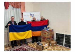 Армянские активисты начали передавать энергооборудование для Украины