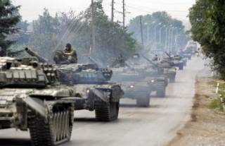Россия подготовила для нового масштабного наступления тысячи танков, артсистем и самолетов, — СМИ
