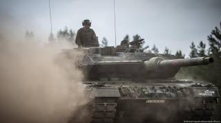 Украина получит от Швеции 10 танков Leopard 2