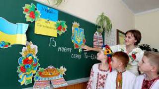Украинские школы могут перейти на двуязычное обучение