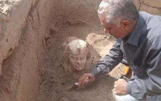 В Египте обнаружена уникальная статуя сфинкса, напоминающая чертами лицо императора Клавдия