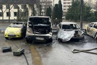 Удар России по Киеву: пострадали три человека, повреждены автомобили и здания