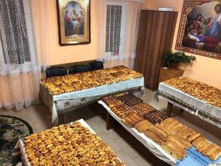 На Ровенщине верующие УПЦ приготовили еду для защитников Украины в Бахмуте