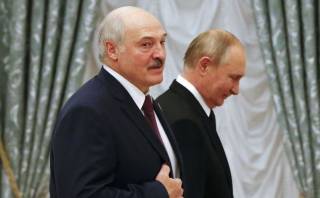 Лукашенко призвал Путина «не расслабляться»