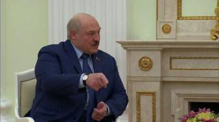 В ЕС пригрозили Лукашенко последствиями, если он согласится на ядерную авантюру Путина