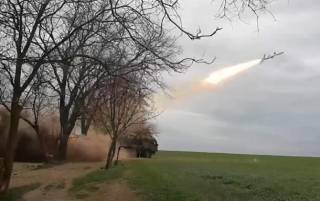 Появилось видео пусков ракет по крейсеру «Москва»