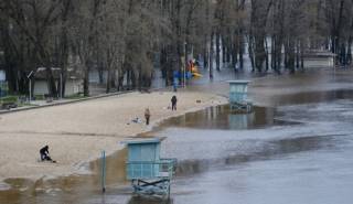 В Киеве существенно снизился уровень воды в Днепре