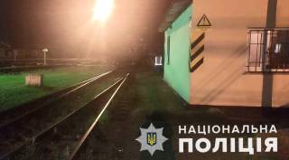 В Николаевской области женщина чудом выжила, попав под поезд