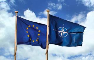 Премьер Эстонии призвала взять Украину в ЕС и НАТО