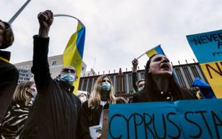 На Кипре несколько тысяч украинских беженцев выселят из гостиниц