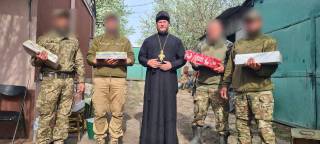 Священники Киевской епархии УПЦ передали гуманную помощь военным и гражданским жителям Харьковщины и Донбасса