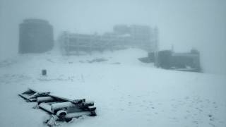 В Карпатах вовсю валит снег и держится мороз
