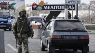 Российские оккупанты переодеваются в гражданку, пытаясь покинуть Мелитополь
