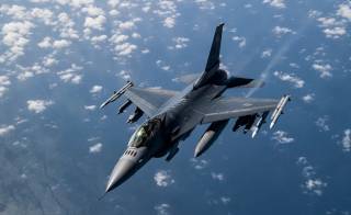 США смогут обучить украинских пилотов на F-16 за короткий срок, — СМИ