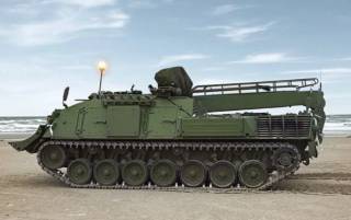 Украина получила от Германии еще несколько танков для разминирования