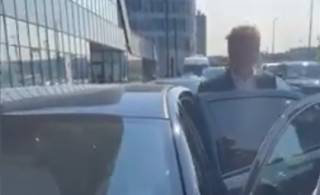 Появилось видео, как Россия опозорилась со своим новым автомобилем