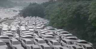 Свалка электромобилей в Китае поражает воображение