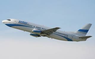 Пассажирский самолет из Польши залетел в закрытое для полетов небо Украины