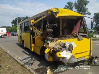 В Виннице автобус попал в ДТП – много пострадавших