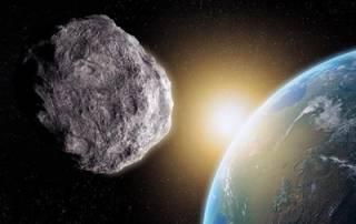К Земле летит астероид, размером в 10 автобусов