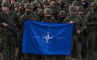 Интеграция в НАТО и ЕС остаётся на бумаге. Похоже, Украину предают