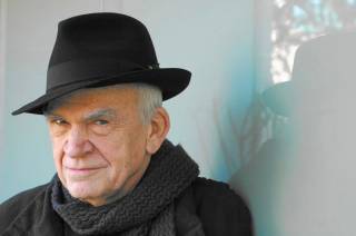 Милан Кундера: популярный французский писатель умер в возрасте 94 лет