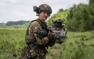 Украинские военные начали применять кассетные боеприпасы, предоставленные США, — WP