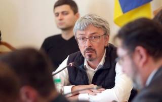 Комитет ВРУ отказался отправлять министра Ткаченко в отставку