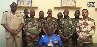 В одной из африканских стран военные свергли президента